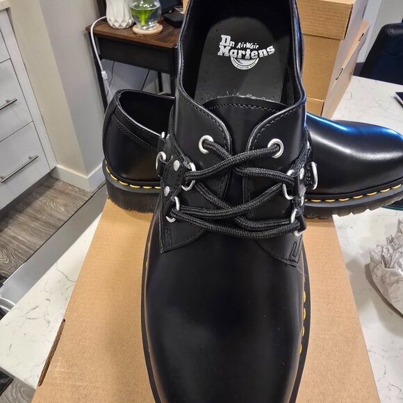 Dr Martens 1461 3-Eye Hardware Oxford Shoes Black Leather Men Size 10 NEW - Picture 2 of 9